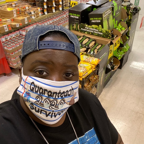 Meet your Posher, Danielle - Picture 1 of 1